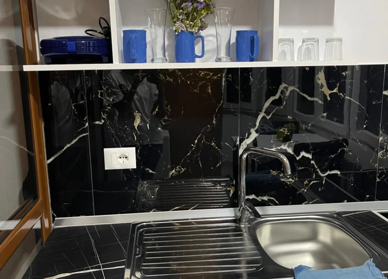 아파트 Square 21 Studio Apartament 티라나