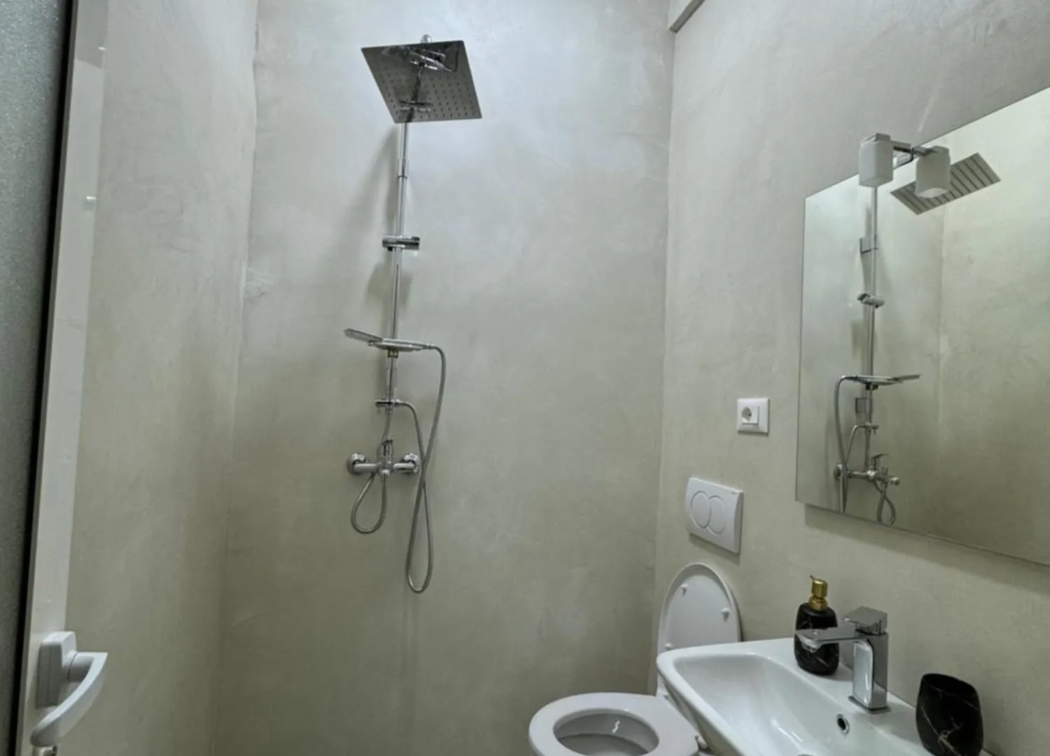 Square 21 Studio Apartament Tirana Apartment
